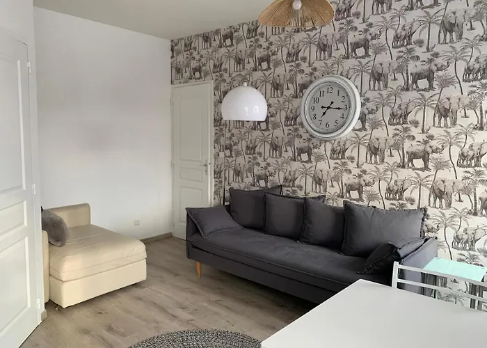 Holiday home 36 Maison Entiere,place Parking Devant Garage